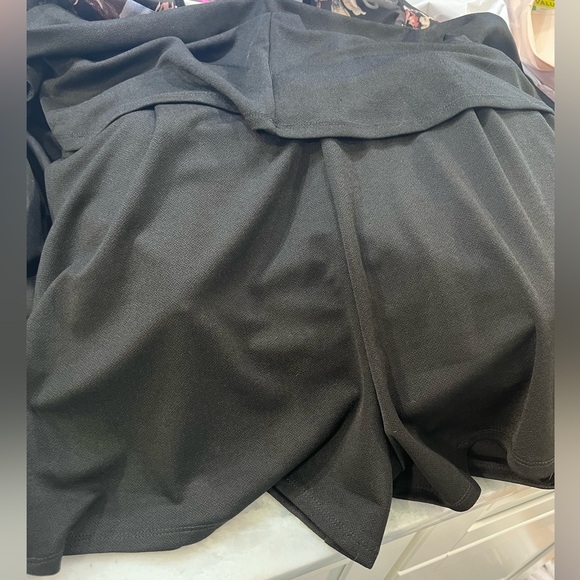 Evoques Dress with Built in shorts 2X never worn! - Picture 3 of 6